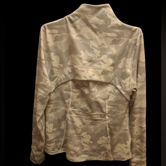 White Camo Activewear SweatJacket - Picture 4 of 8